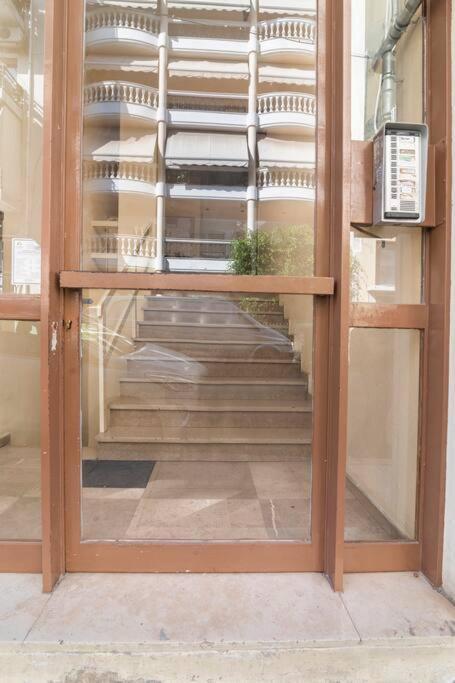 Top Floor Apartment At Petrolona With Big Balcony Athen Eksteriør billede